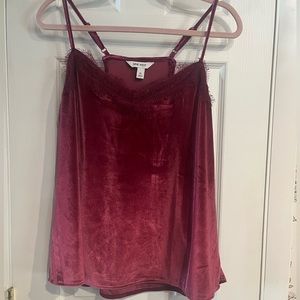 Nine West Tank